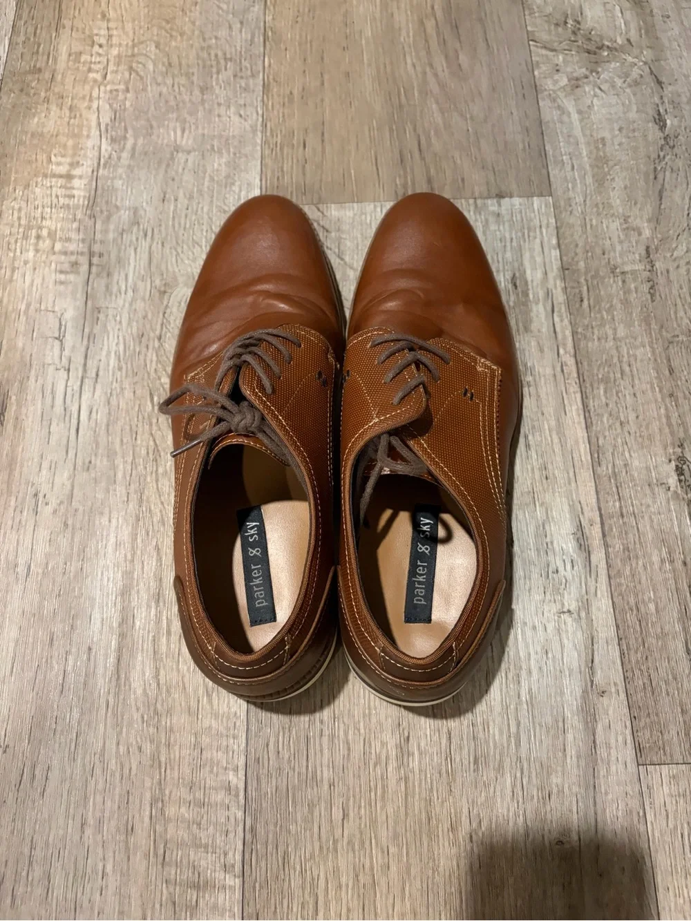 Men's Brown Lace-Up Oxford Shoes. Size 9.5